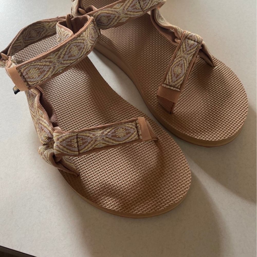 Teva sandal